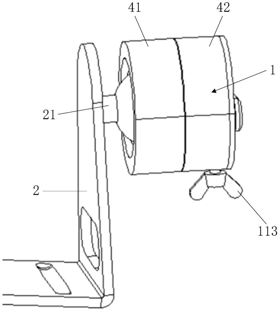 Support assembly capable of rotating in multiple directions