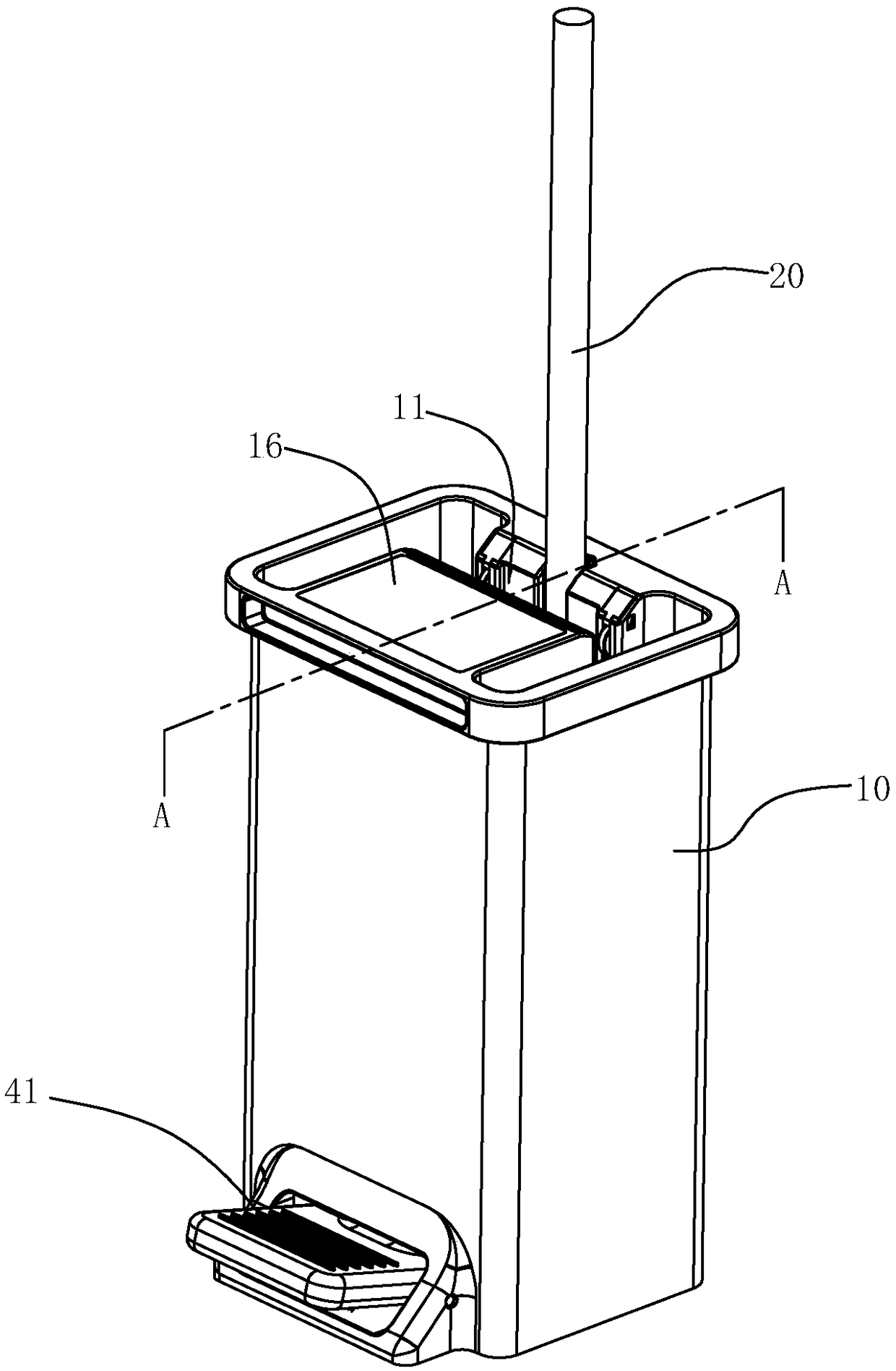 Water squeezing device for flat mop