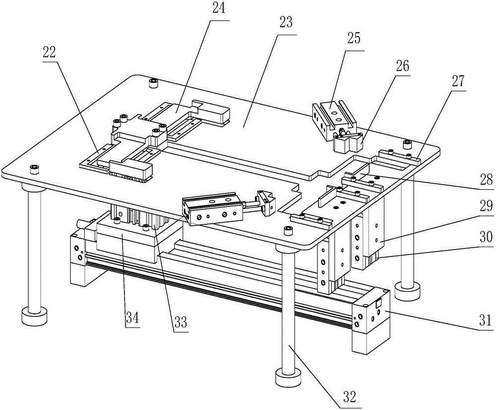 Labeling device and labeling method thereof
