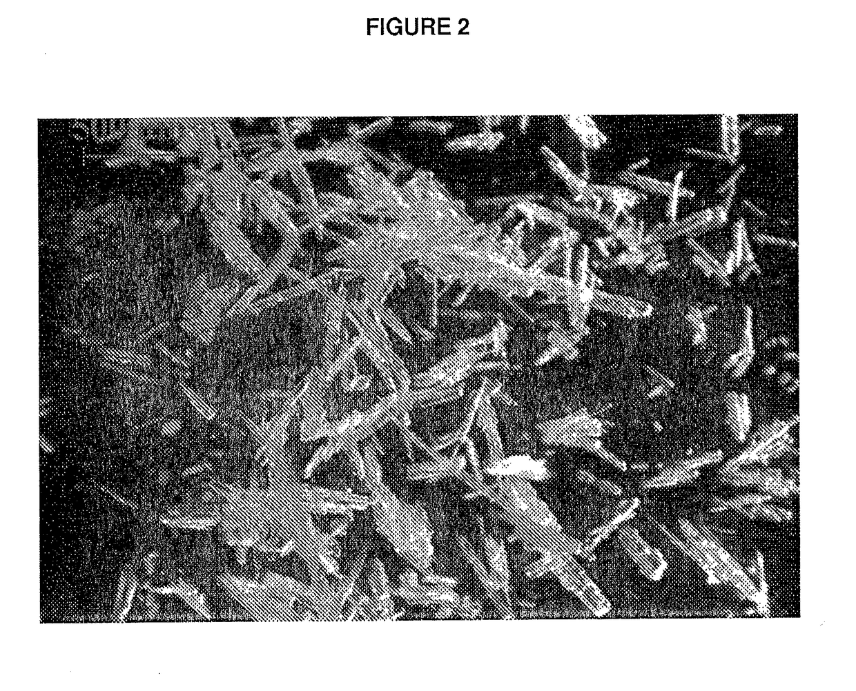 Method for recovering succinic acid crystals using surfactants during crystallisation, and resulting crystals