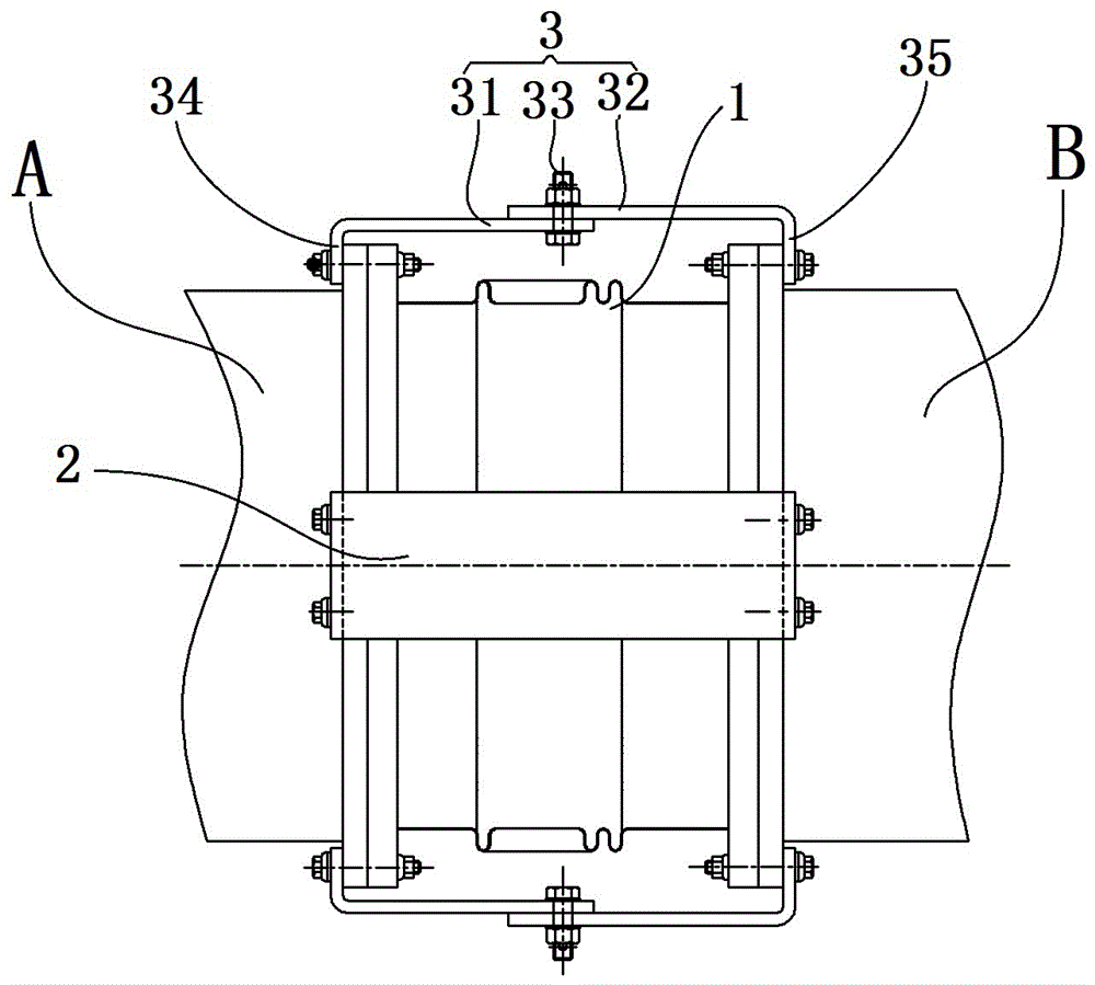 Busbar assembly and busbar connecting structure