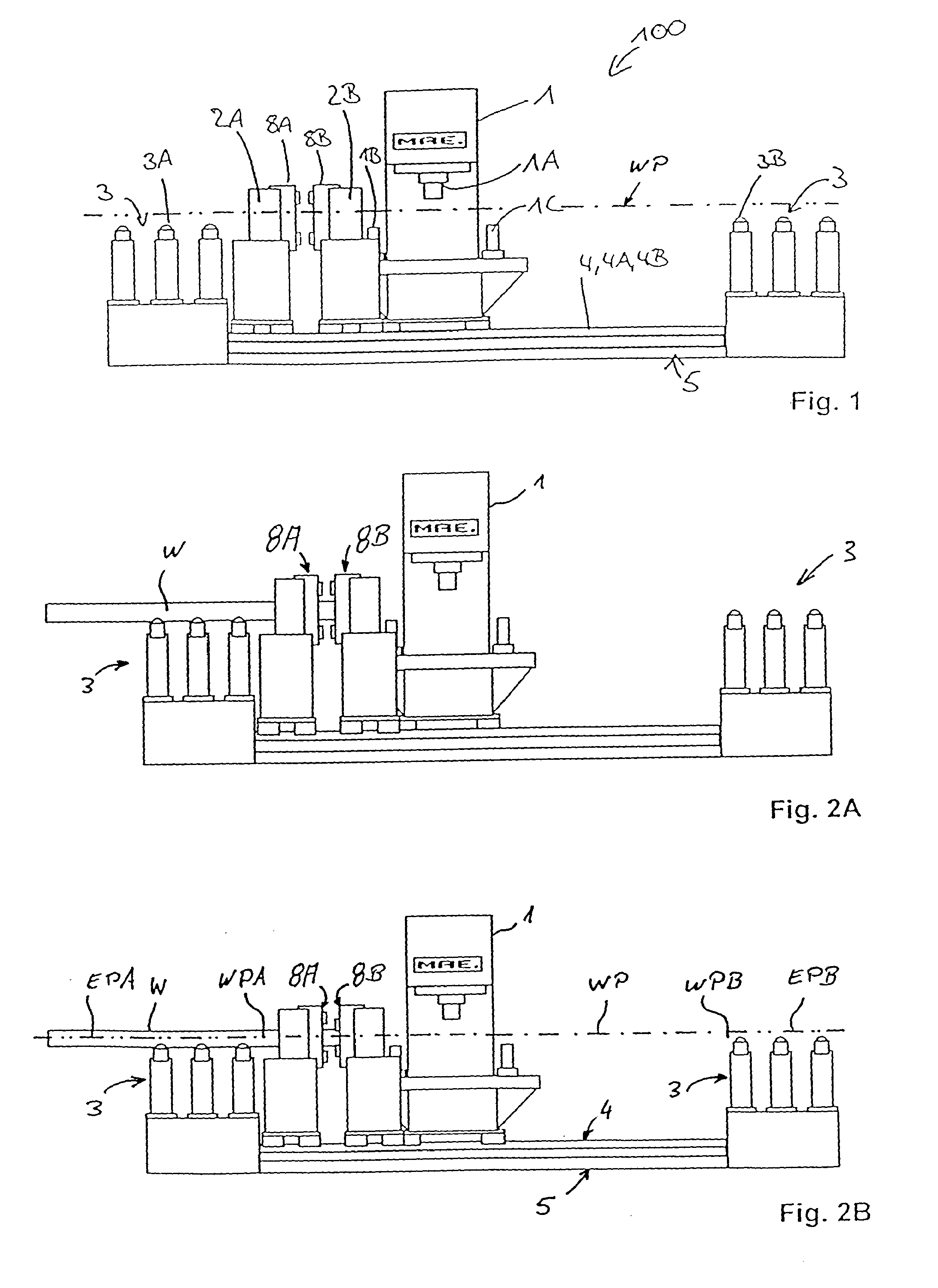 Bending-straightening machine for a long workpiece, device for feeding in and removing said workpiece and method for bend-straightening long workpieces
