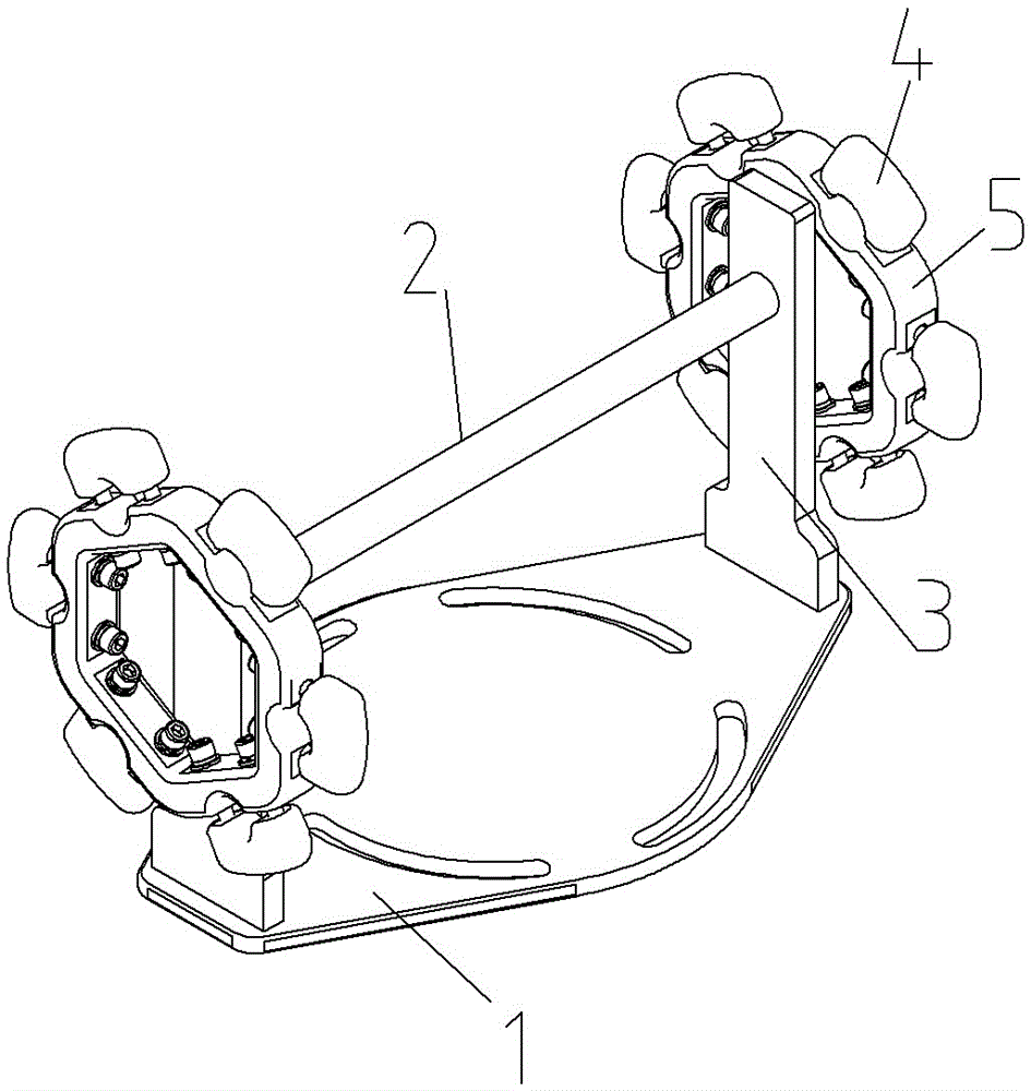 Bundled conductor supporting armor clamp