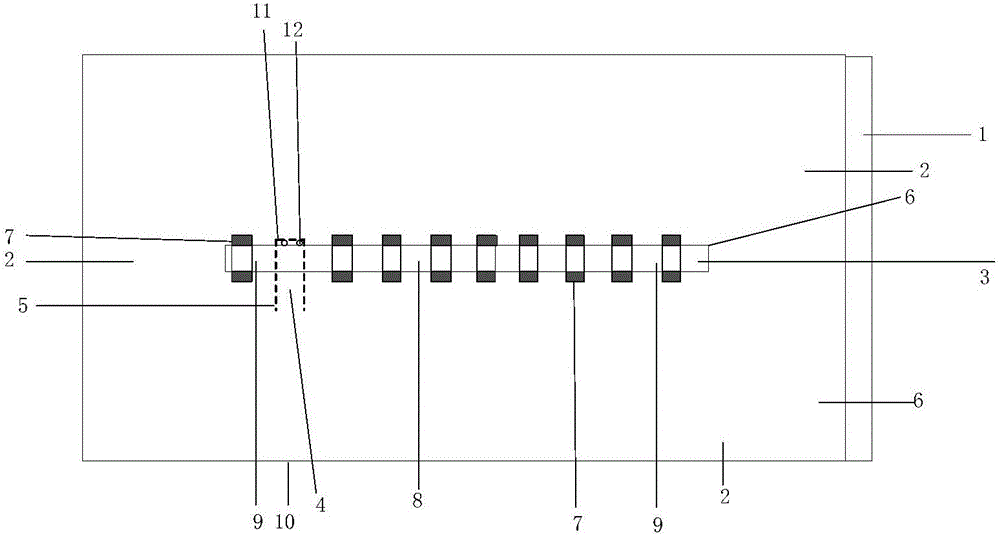 Microstrip feed capacitor loading tri-polarized slot antenna