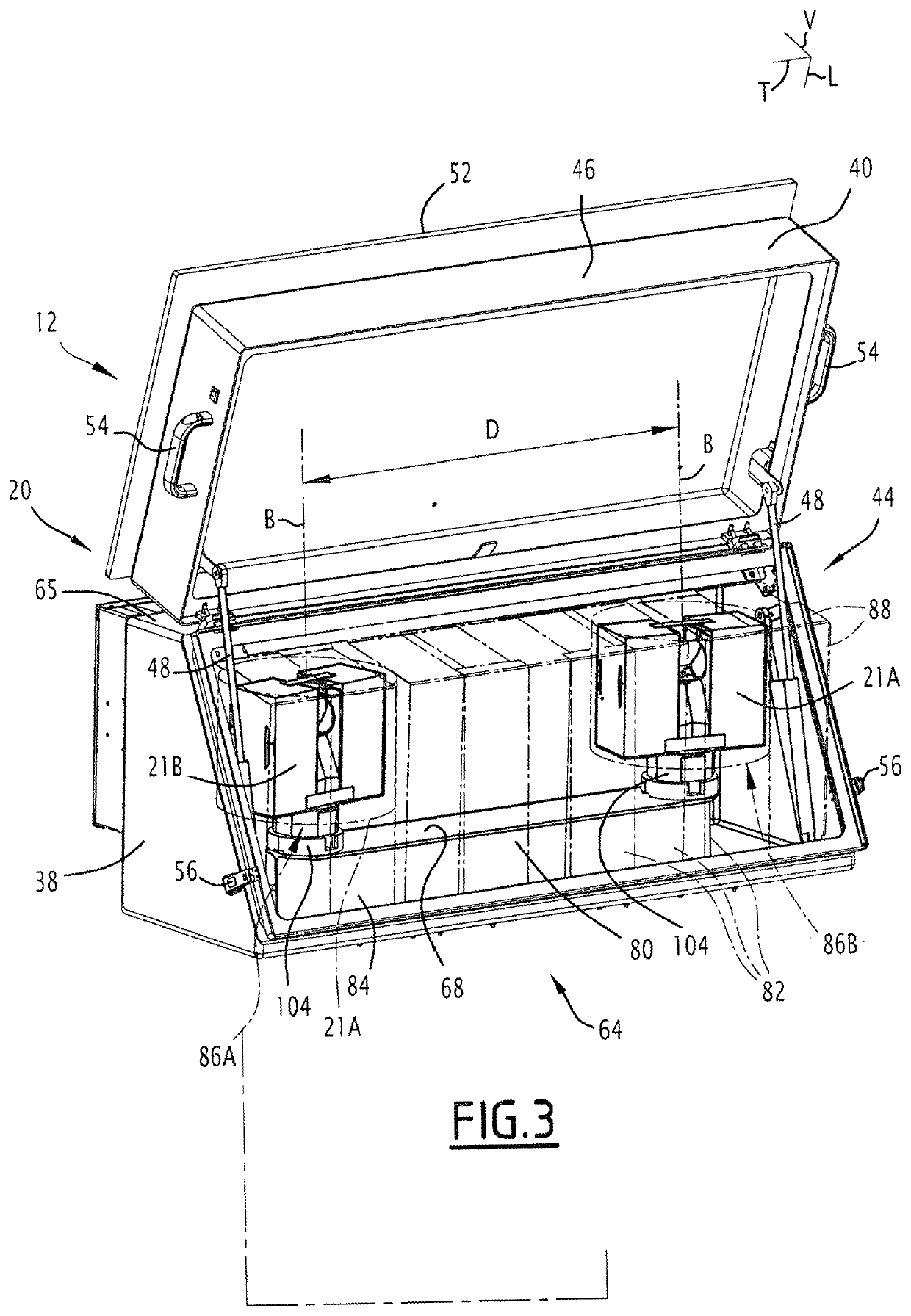 Process and device for measuring wear of a refractory lining of a receptacle intended to contain molten metal