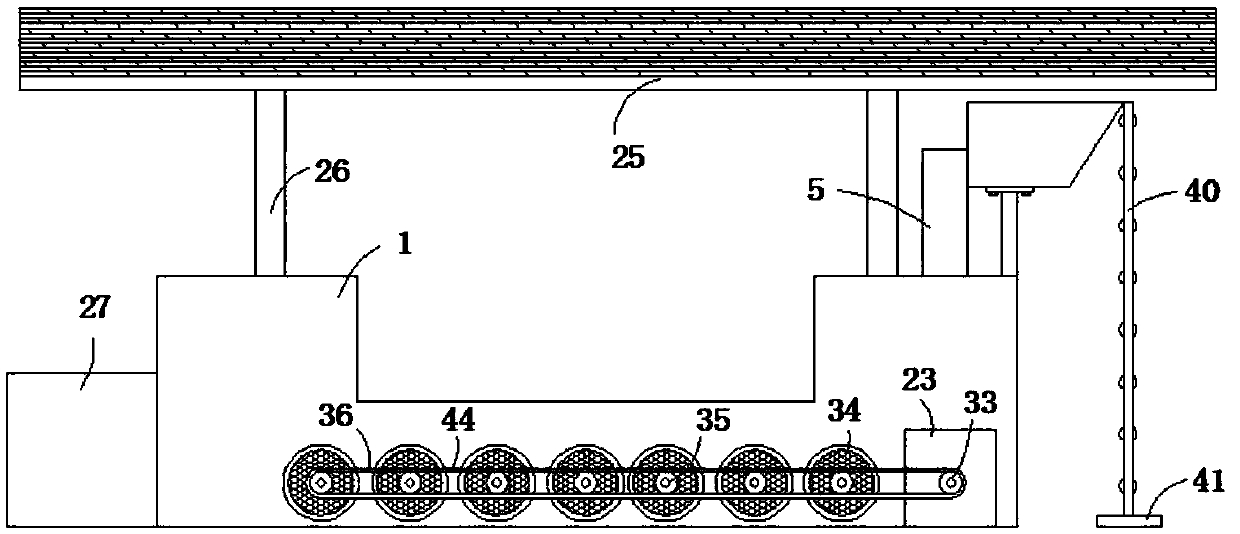 Sliding feeder for supplementary feeding of livestock farmed on cold upland steppes