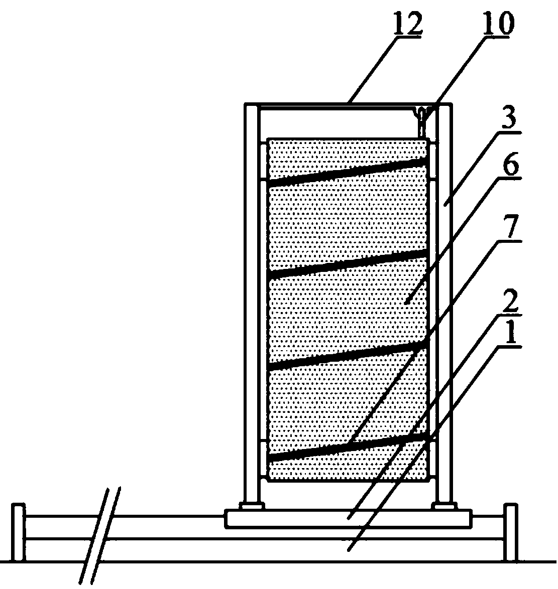 Putty smearing apparatus for building construction