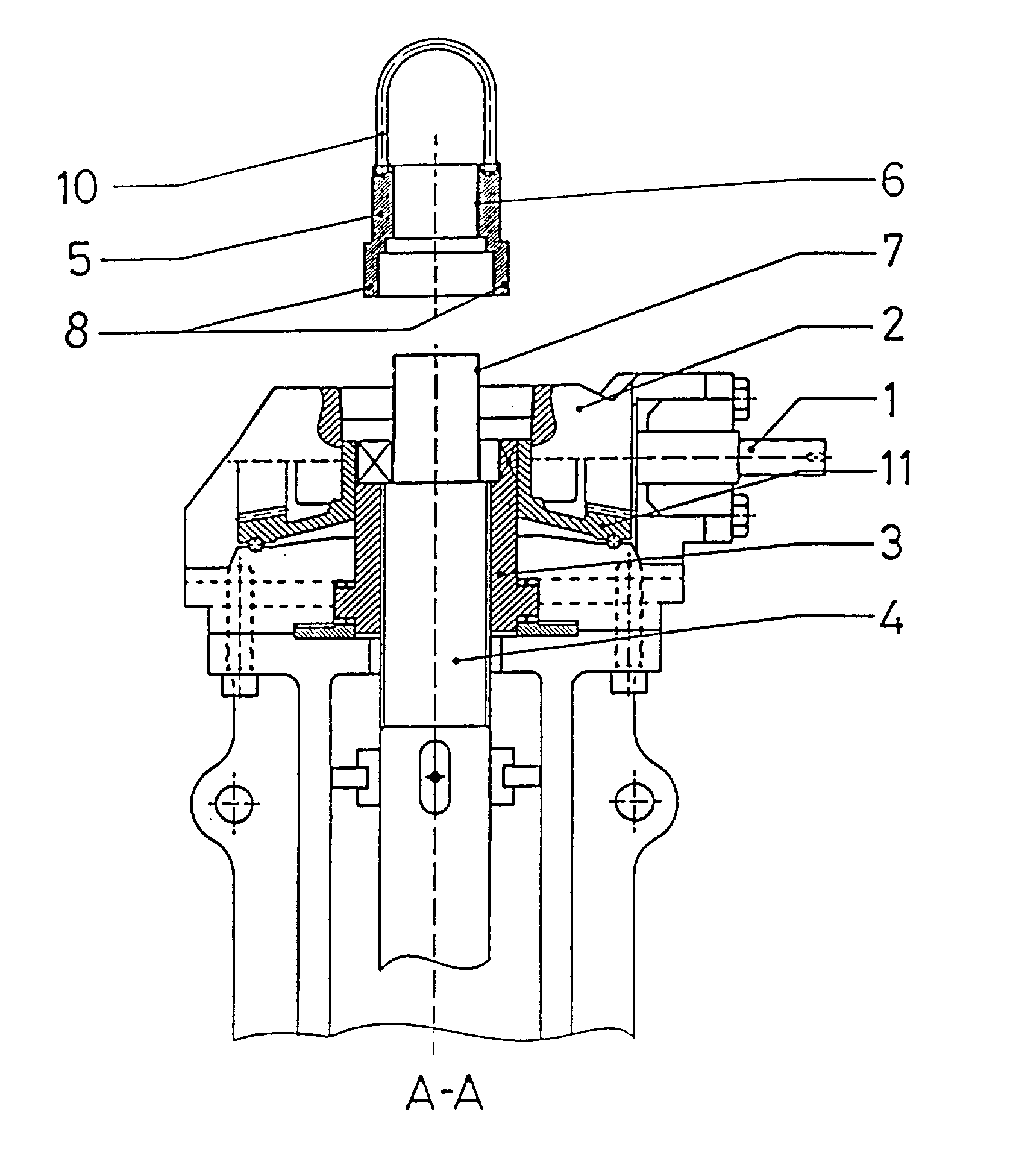 Valve seat self cleaning device for alumina production plants