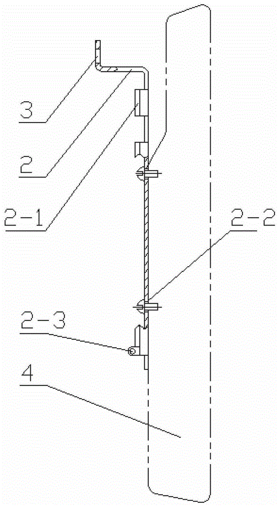 An integrated device of a flat panel TV, a computer mainframe, and a set-top box