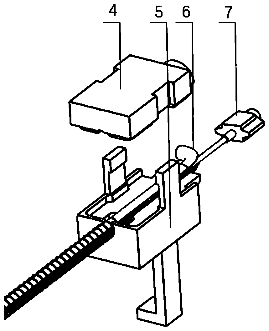 Catheter in-vitro anti-bending device for intravascular interventional surgical robot