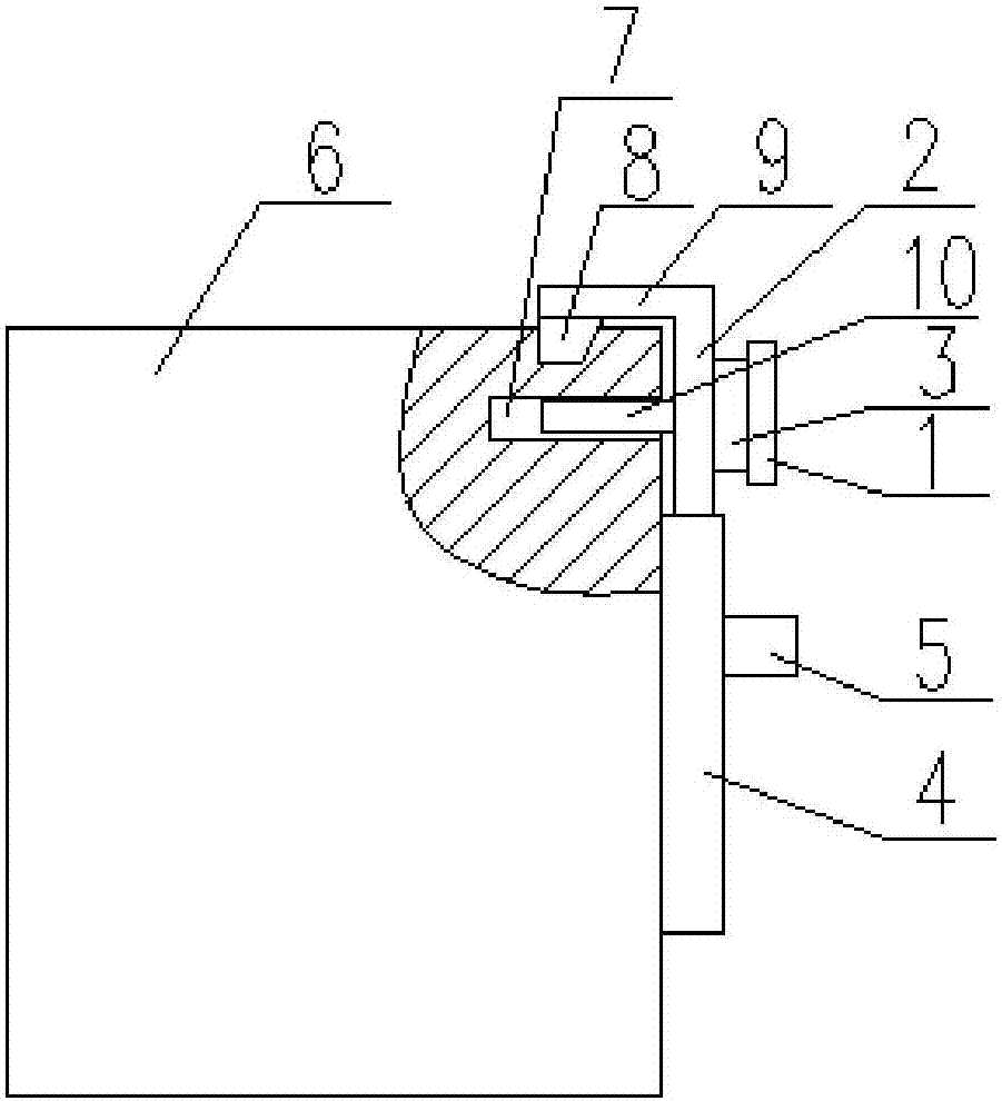 Sealing device for improving sealing property for high-temperature furnace