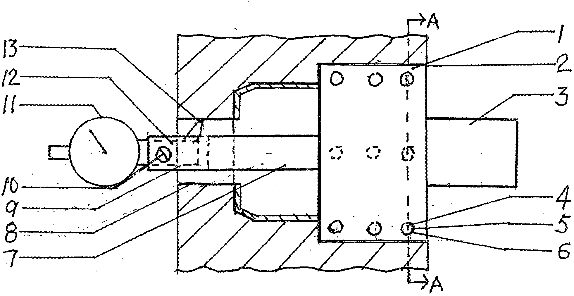 Device for measuring coaxiality of oil injector installation hole and oil injector head installation hole of cylinder cover