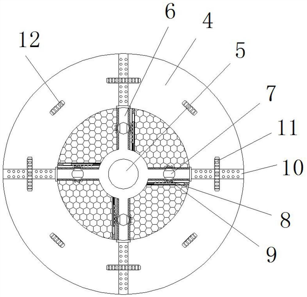 Tea leaf fixation device capable of performing uniform heating and preventing edge scorching