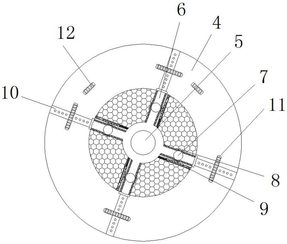 Tea leaf fixation device capable of performing uniform heating and preventing edge scorching