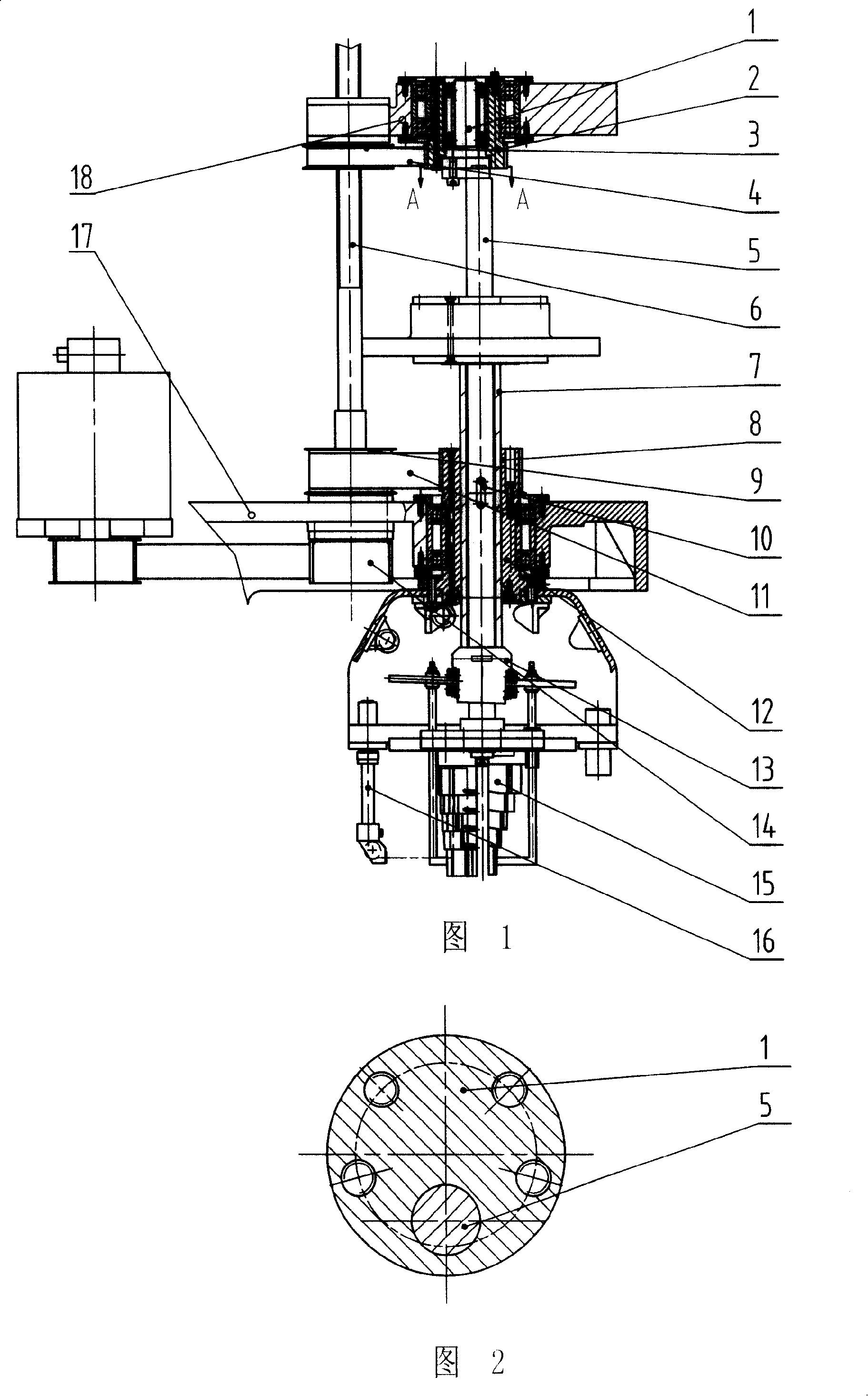 Coiling mould eccentric rotation-proof winding device