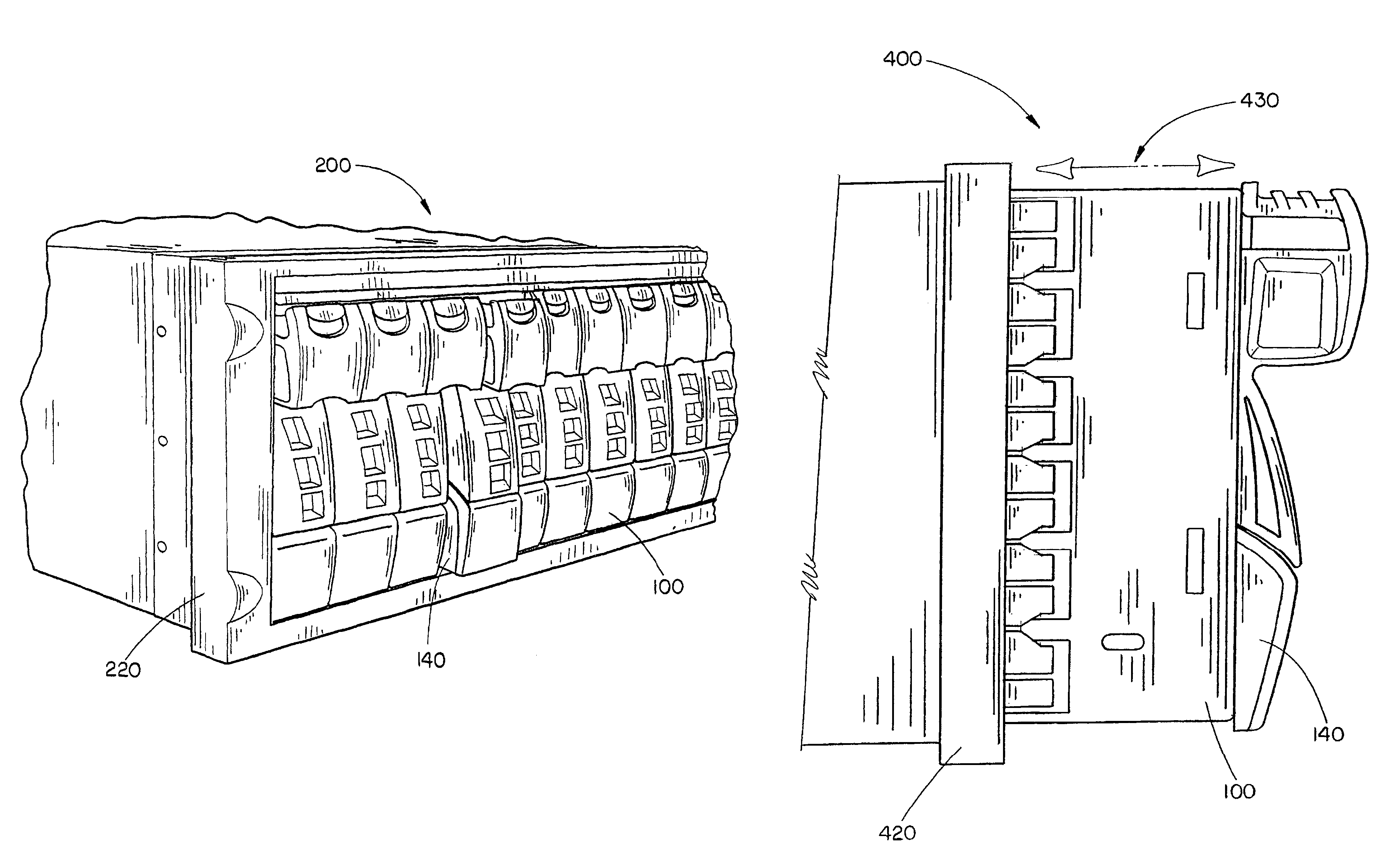 Apparatus for providing visual indication of engagement of a drive received within a drive cage