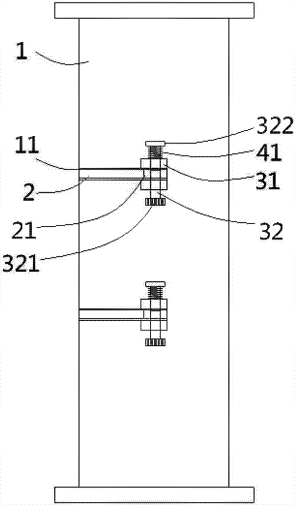 Rotor conveying channel with shelling device