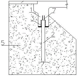 Abutment reaming hole construction for optimizing deformation capability of integral abutment bridge