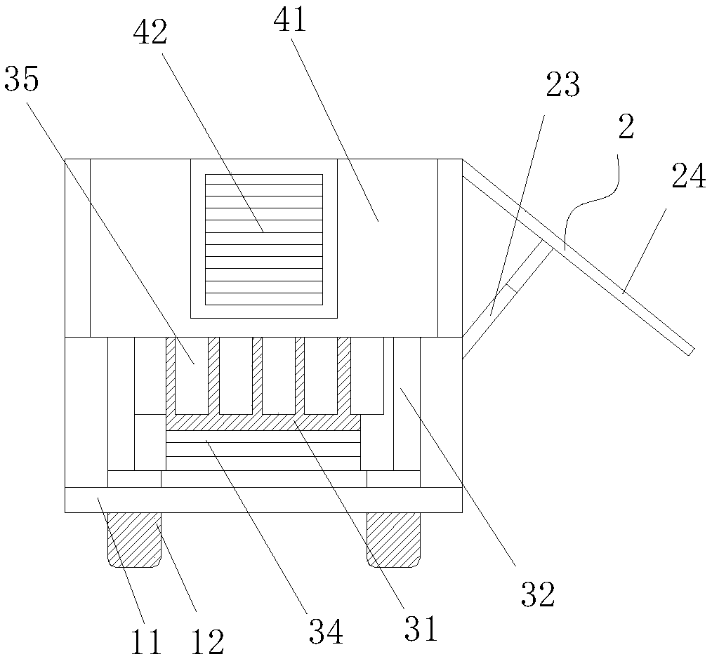 Garden engineering garbage treatment device and realization method thereof