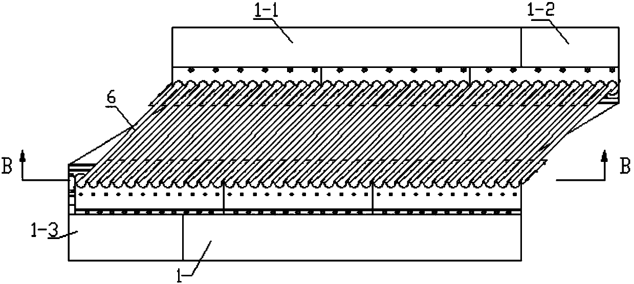 Oblique multi-directional displacement telescopic device