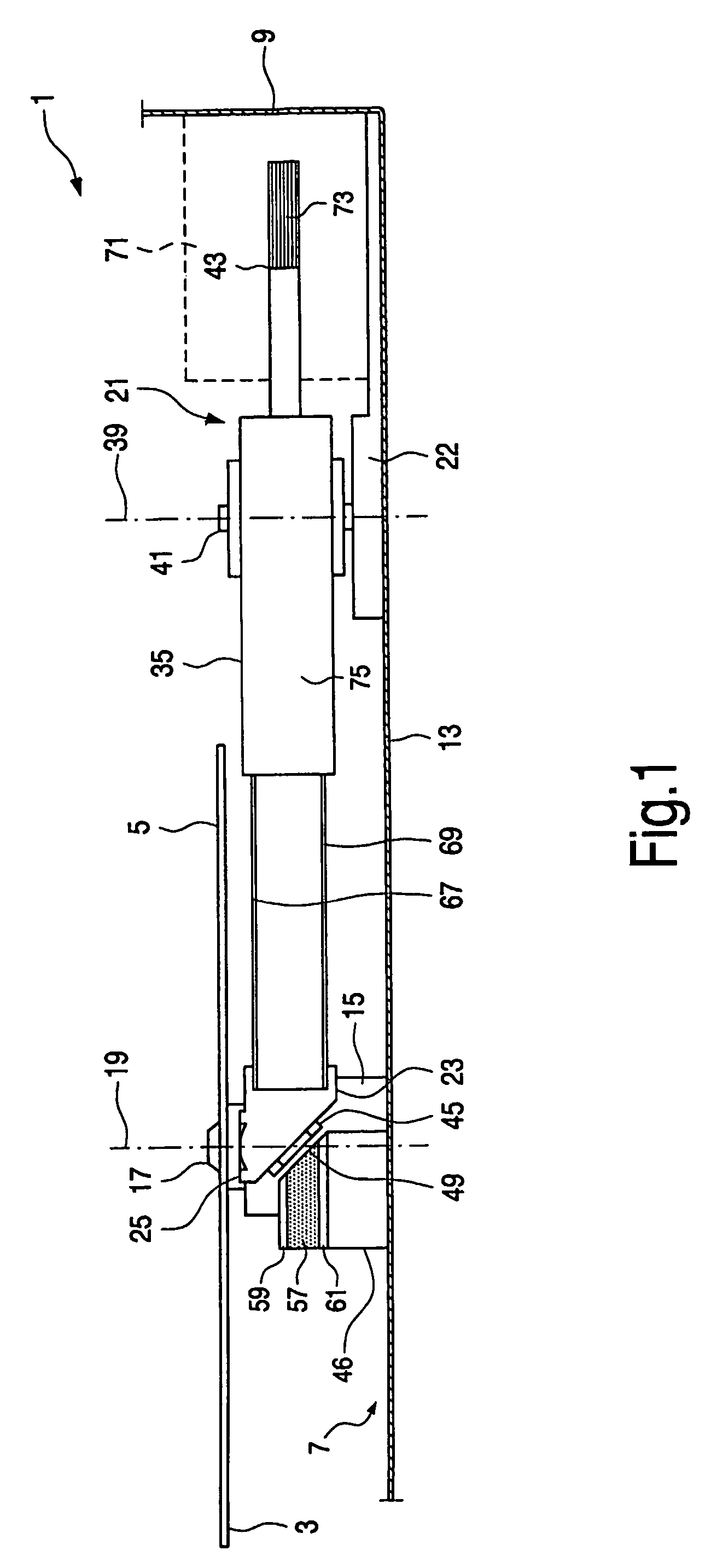 Optical disc apparatus for recording and/or reproducing information on/from an information surface of a rotatable optical disc