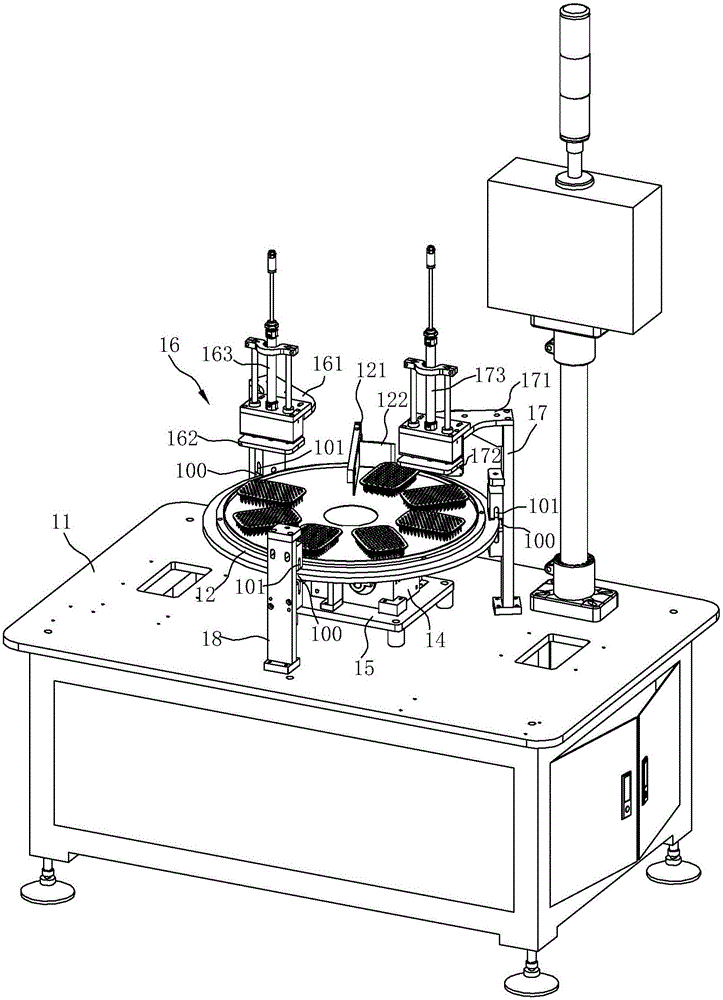 Automatic hair dyeing machine for comb teeth