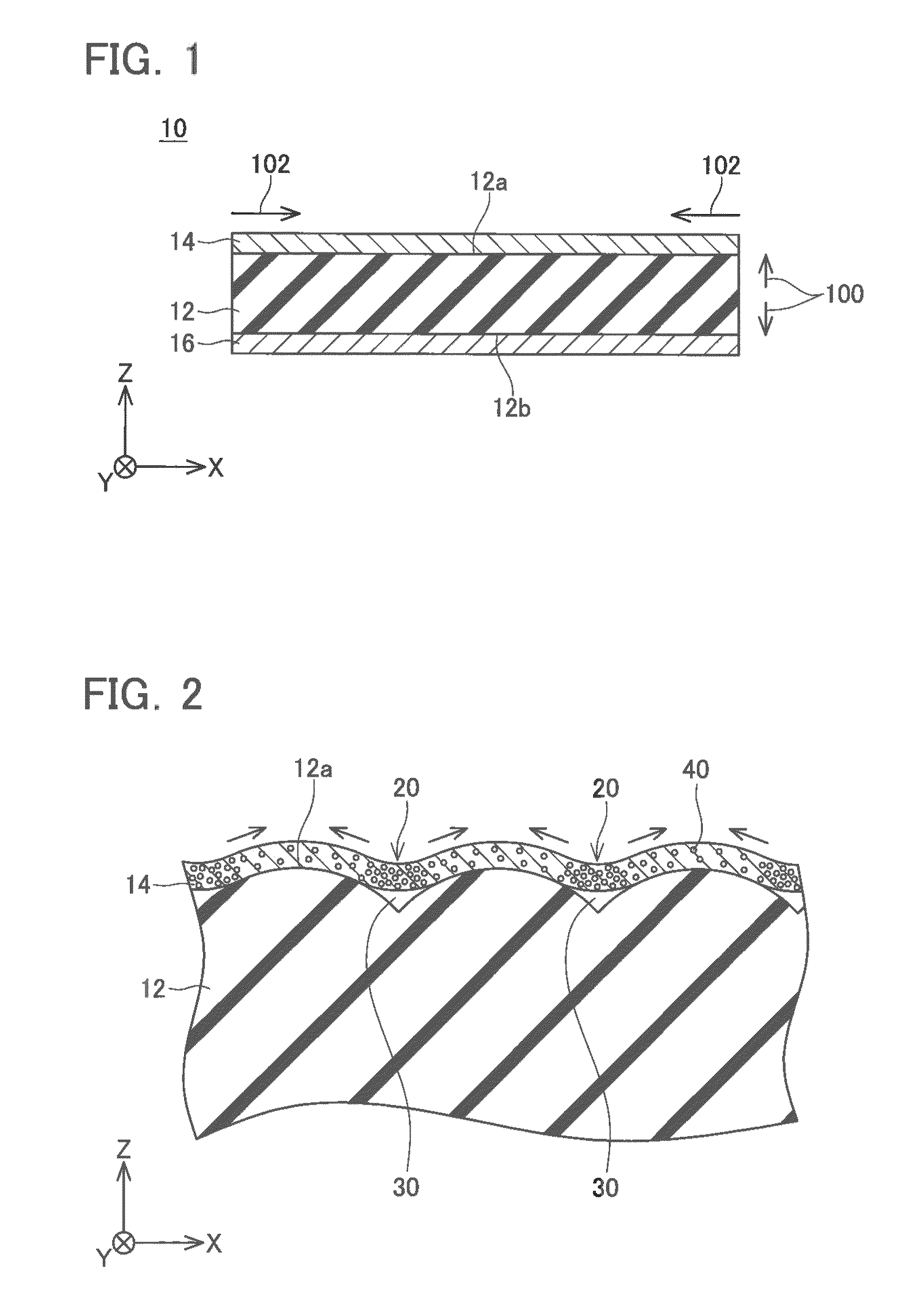 Piezoelectric element with electrodes allowing substrate strain and method for manufacturing the same