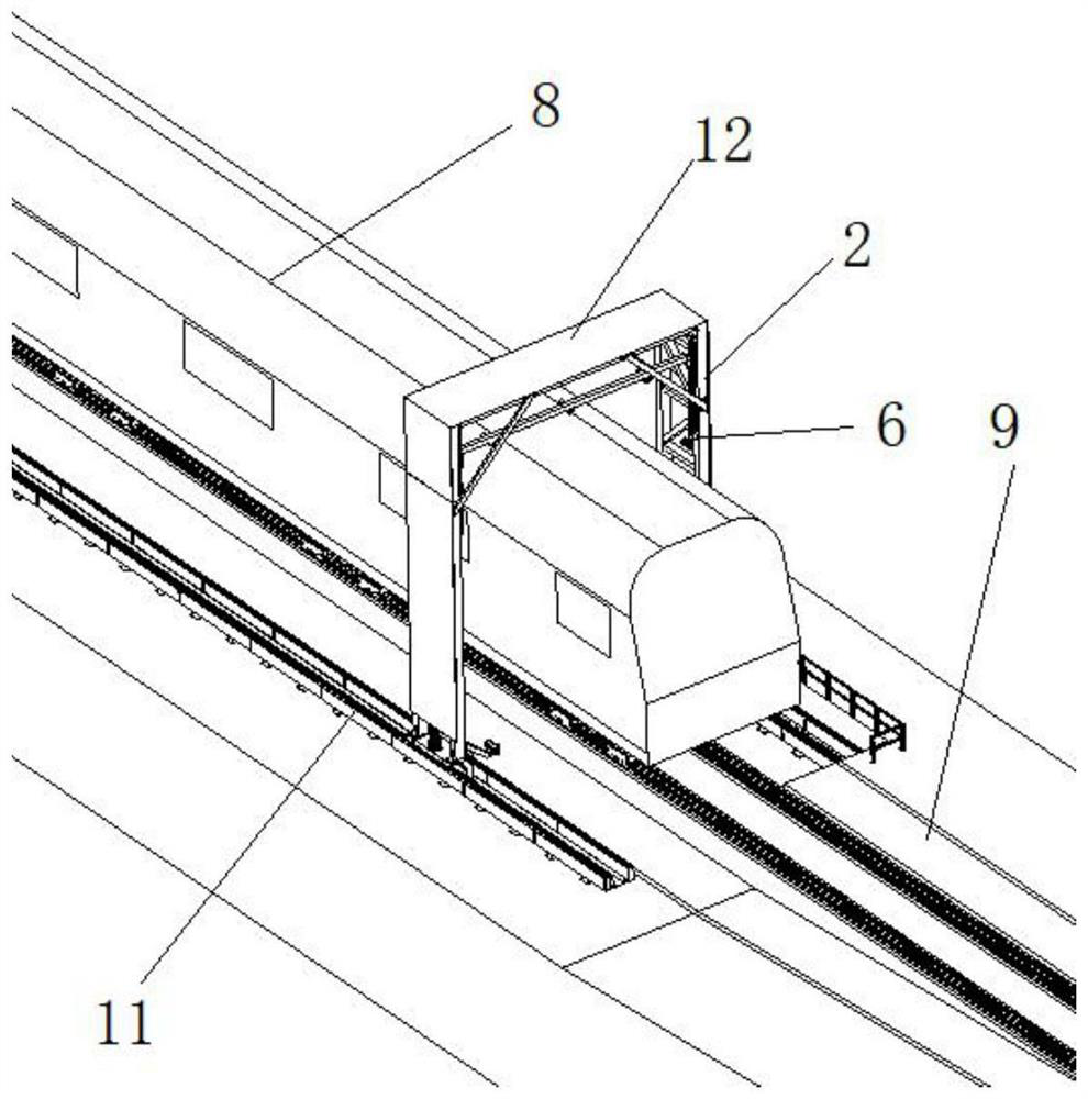 Train clearance detection device and method