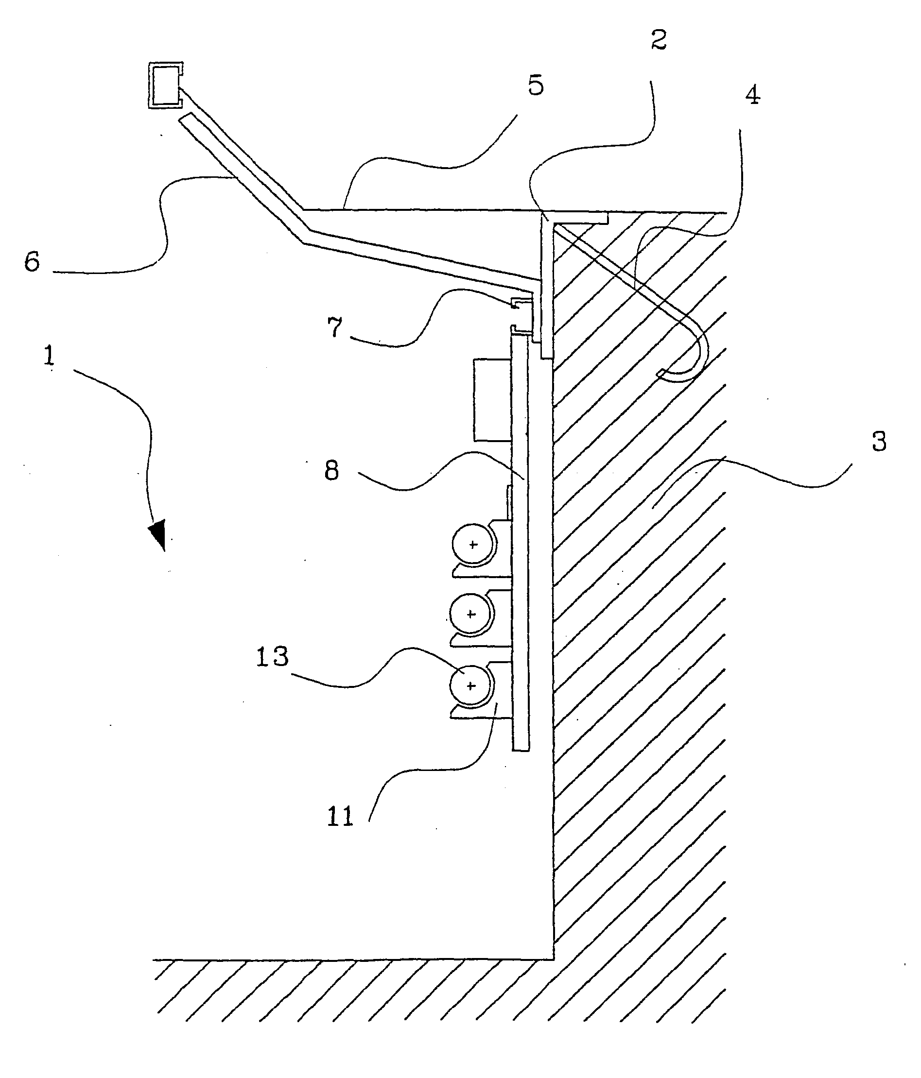 Construction for an overhang in a pit of a milking parlour