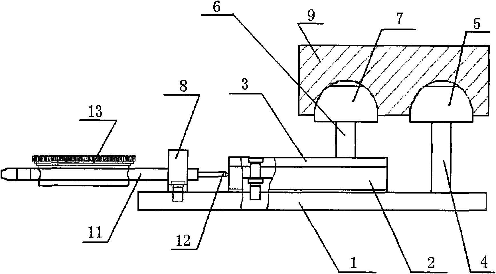 Center distance measuring instrument for race