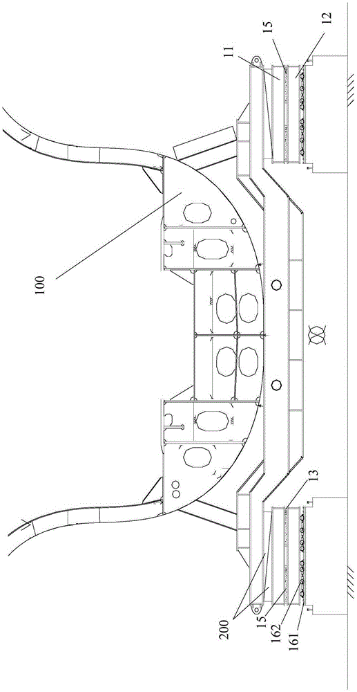 Block movement and construction method used for inclined building berth and movement device thereof