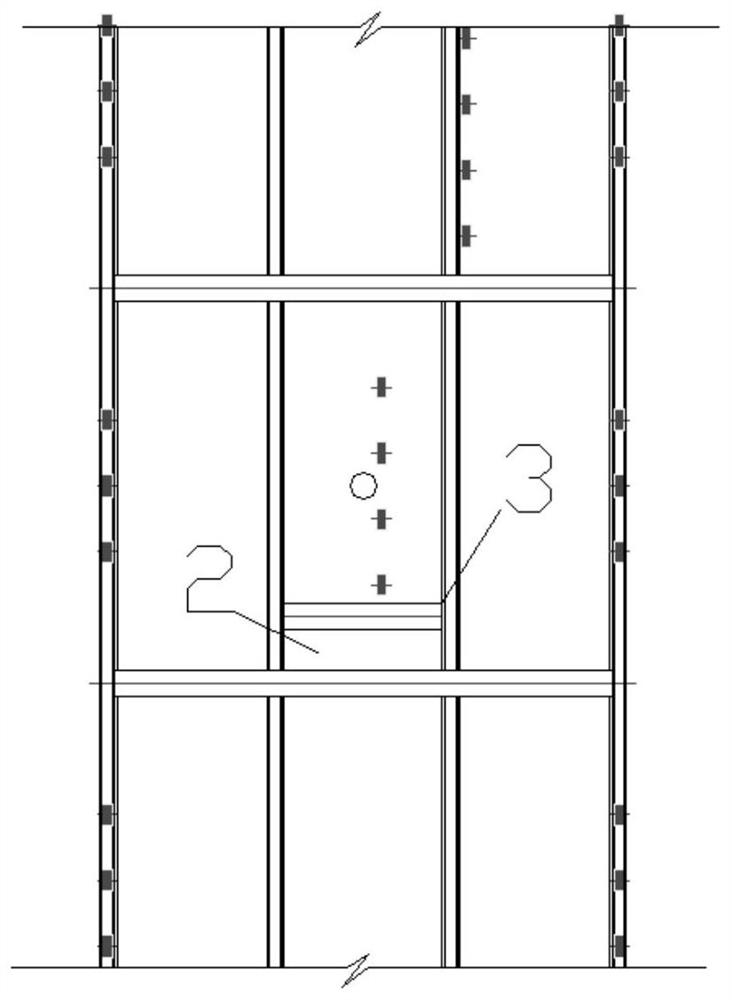 Template capable of automatically monitoring verticality, and method