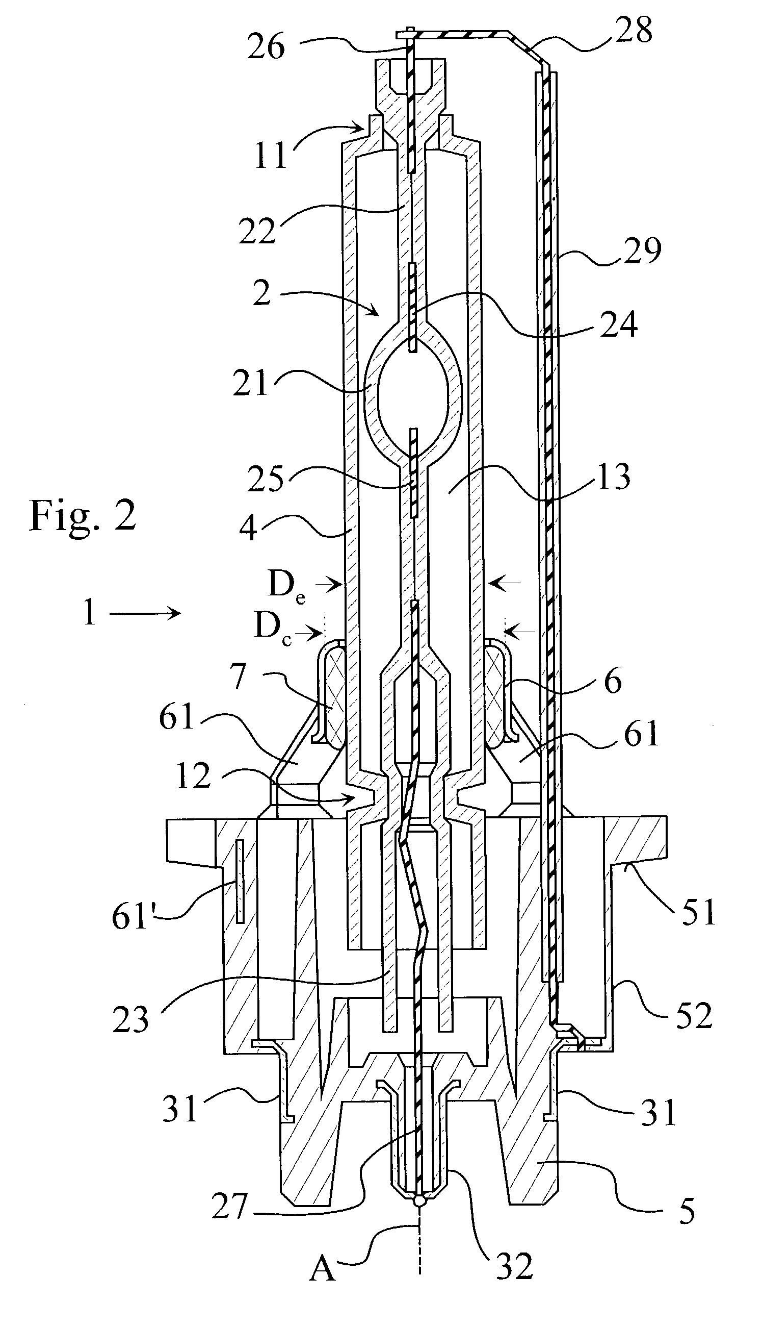 Discharge lamp with bulb fixture arrangement and method for manufacturing the same