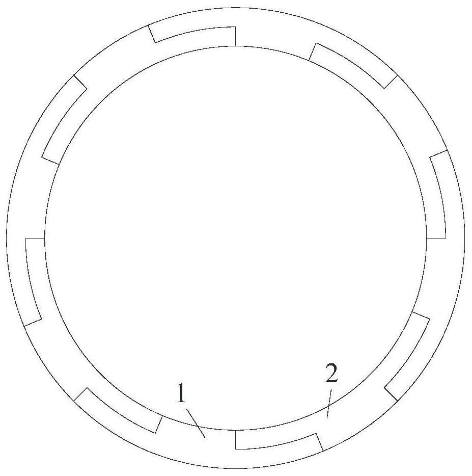 Segment structure and construction method of a convex shield tunnel