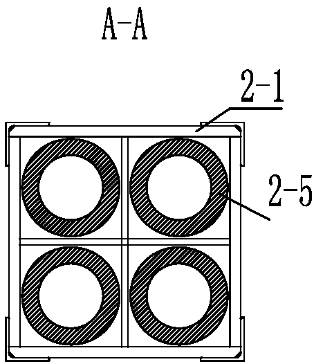 Combined smelting device capable of increasing yield of alloy castings and application of combined smelting device