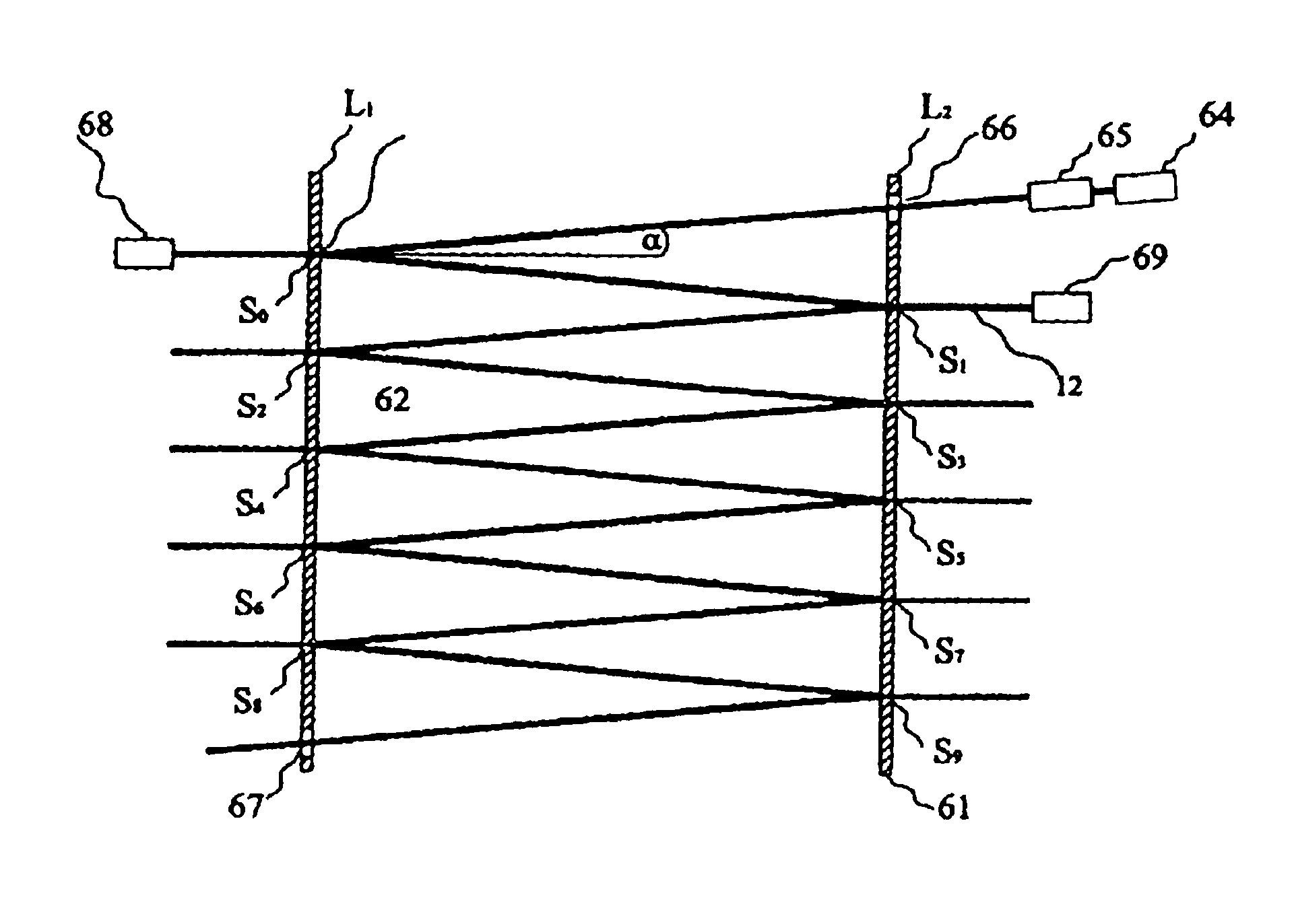 Apparatus and method for measuring decay in intensity of electromagnetic radiation in multipass spectrometry