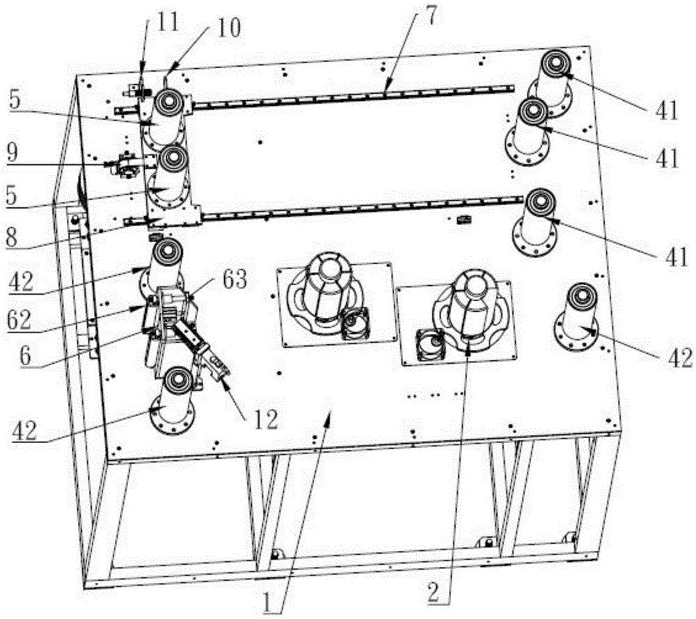 Plate pressing device, continuous feeding system and continuous vertical electroplating production line