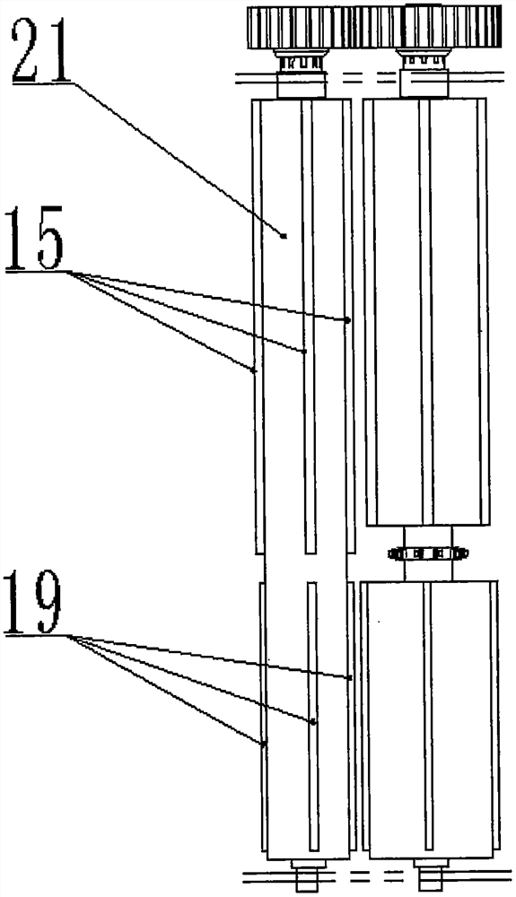 Straw pulling and ear picking mechanism of vertical corn harvester header