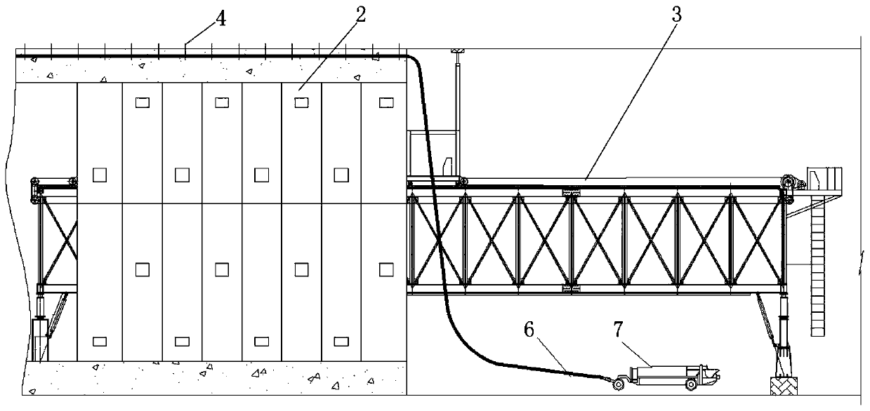 Construction method for vibration of tunnel vault concrete