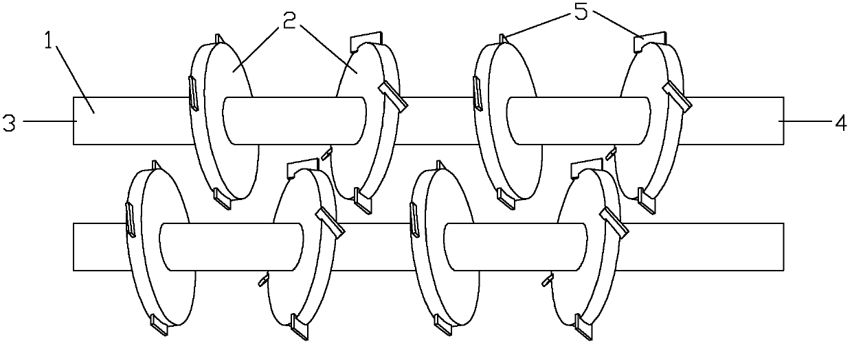 Rotating shaft having reverse oblique interleaving mutual cleaning-type rotating discs for sludge drying machine