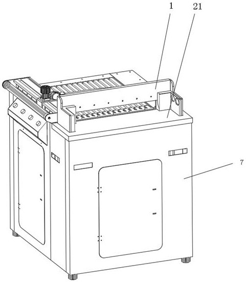 Inverted paper cutting machine with upward cutting edge