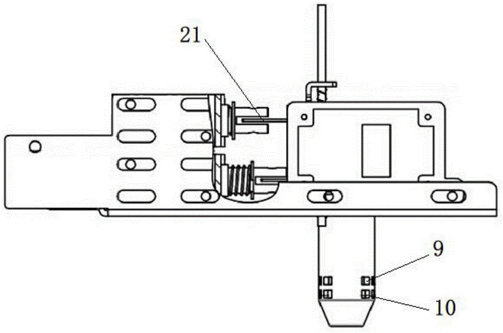 Double-shaft-driven disk grabber and method for continuously recovering multiple optical discs using the disk grabber