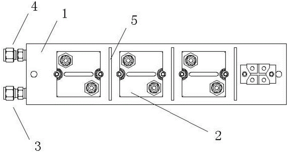 Reactor water-cooling plate with thermal insulation plates