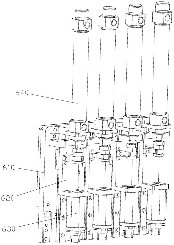 Automatic testing device for circulator and isolator