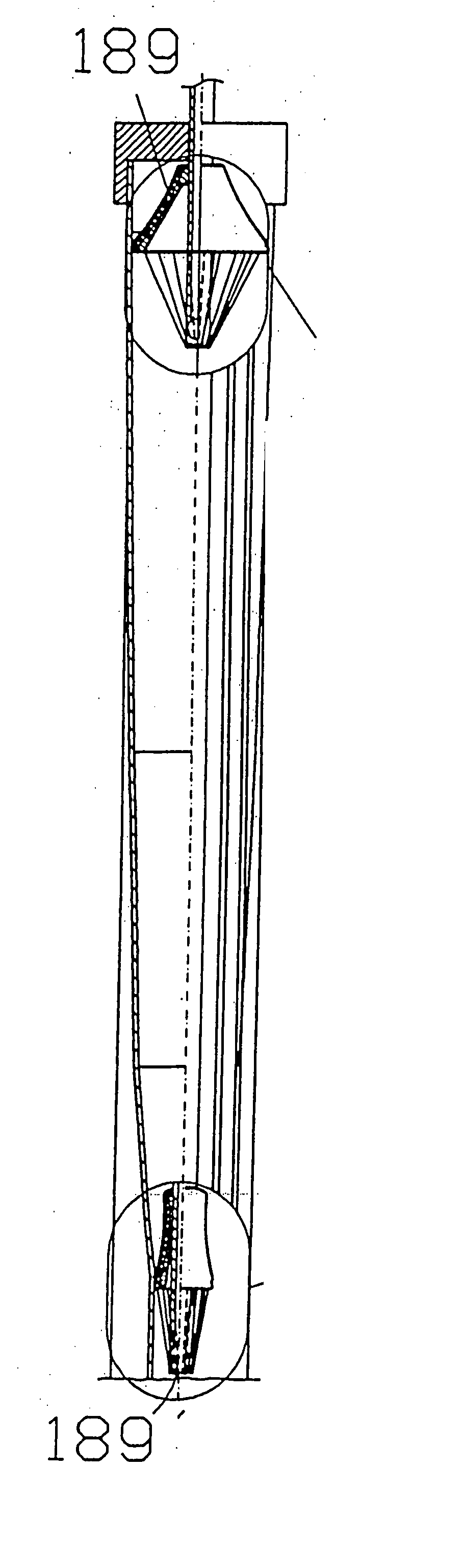 Device comprising a combination of a chamber and a piston