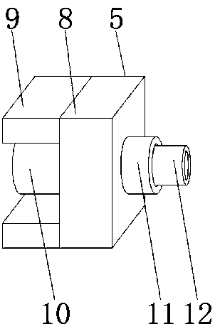 A self-adaptive power adapter and its usage method