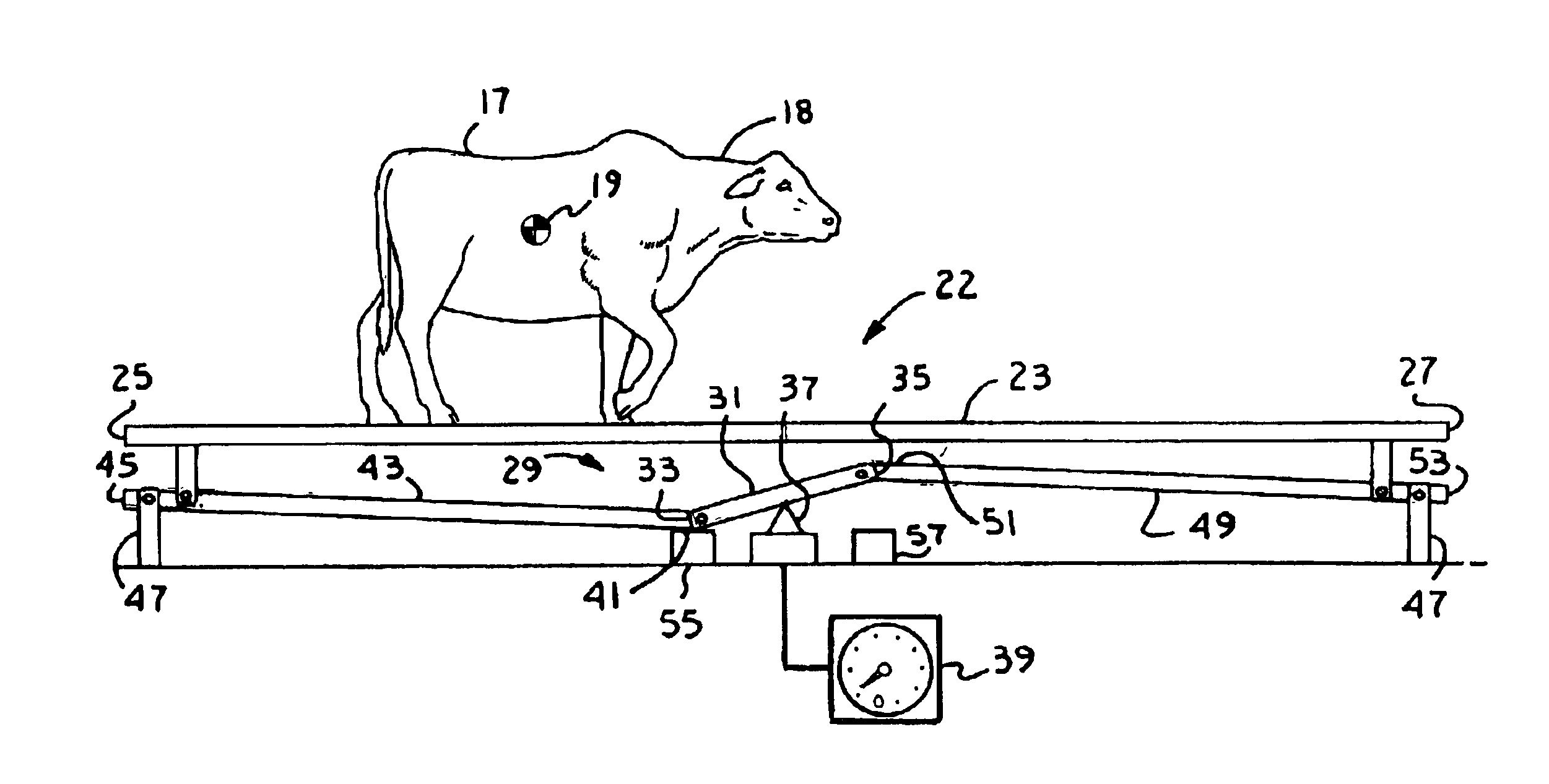Tipping balance scale for weighing moving objects