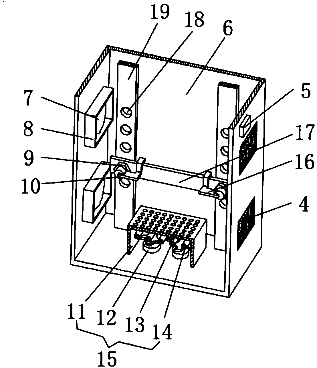 A switch cabinet with a voltage equalizing device