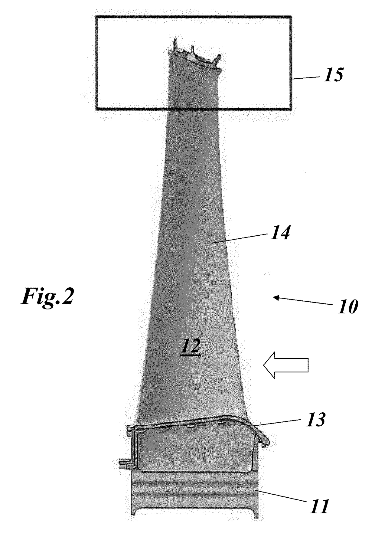 Rotating gas turbine blade and gas turbine with such a blade