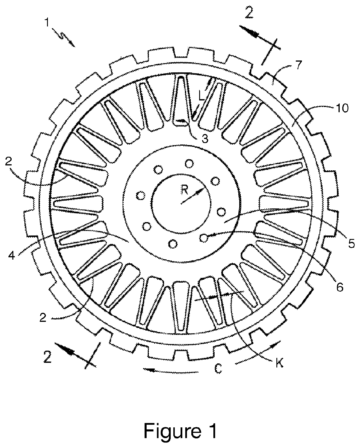 Non-pneumatic wheel comprising a circumferential reinforcement structure